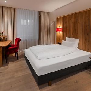 Superior Zimmer mit Kingsize-Bett